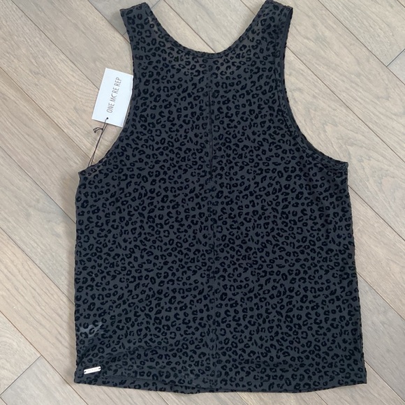 ZYIA Black Leopard Mesh Tank XXL BNWT Sheer Cheetah Top Peekaboo Slit - Picture 5 of 7